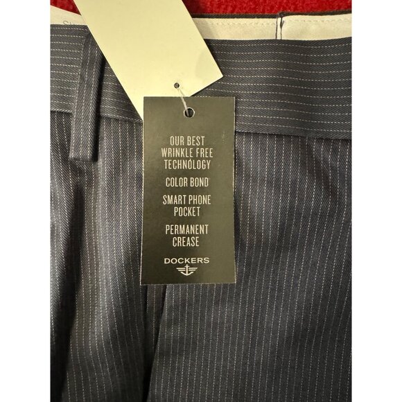 Dockers Men's Never-Iron Essential Navy blue Khaki Pants Straight Fit D2 Flat Fr - Picture 8 of 9